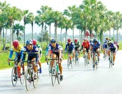 Chặng 3 (ngày 11-4): Thanh Hóa – Vinh (137 km): Thế và lực ảnh 1