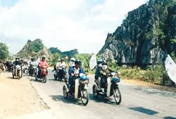 3.000 cây số trên xe ba bánh