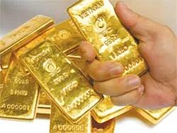 Vàng đạt mức kỷ lục mới: 12,16 triệu đồng/lượng