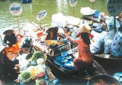 “Cơn mưa” khuyến mãi đang chờ khách đặt tour