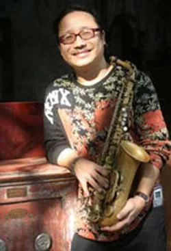 "Âm nhạc đã vực tôi sống dậy..."