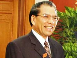 Tổng Bí thư Nông Đức Mạnh tái đắc cử