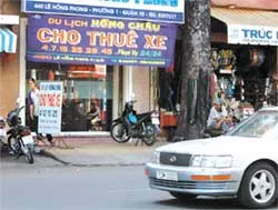 “Sốt” dịch vụ cho thuê xe
