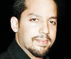Ảo thuật gia David Blaine và 7 ngày trong bể nước