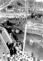 50 ngày đêm ngăn chặn xe tăng ở Yokohama