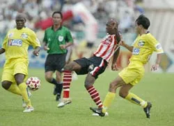 GĐT.LA và “khắc tinh” P.SLNA ảnh 1