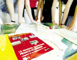 Sách lịch sử chung đầu tiên