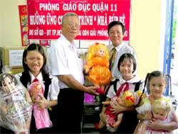 Ngành GD-ĐT quận 11 gởi tặng hàng ngàn búp bê