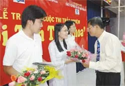 Vững ngữ pháp, yếu từ vựng