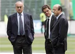 Serie A tiếp tục rung chuyển vì tiêu cực ảnh 1