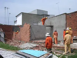 Cưỡng chế tháo dỡ nhà xây dựng không phép