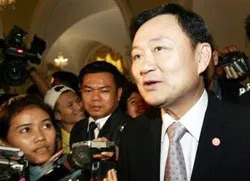 Ông Thaksin tiếp nhận lại quyền Thủ tướng