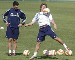 Lopez Caro giảm giá để đến Racing ảnh 1