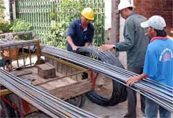 Giá thép biến động mạnh