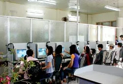 Đang tống đạt lệnh khởi tố bị can 7 cán bộ Bưu điện tỉnh