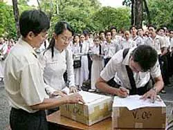 Học sinh cả nước thi tốt nghiệp THPT