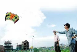 Diều Sài Gòn con xanh, con đỏ...