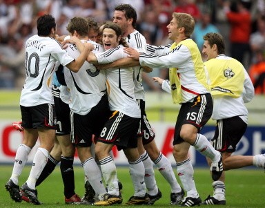 Germany Knocks Argentina out of World Cup on Penalties ảnh 2