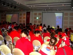 CĐV Hàn Quốc tại Việt Nam phấn khích trước thắng lợi của đội nhà ảnh 1