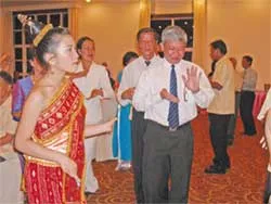 Với Vientiane ảnh 2