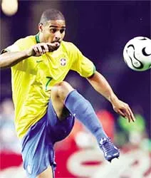 Có bao nhiêu Nhạc Bất Quần ở Đức?