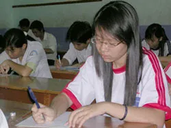 Đề thi tuyển sinh lớp 10 PTTH “có vấn đề”?