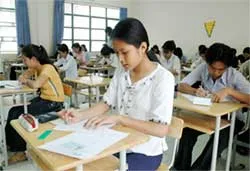 Không được mang máy tính có thẻ nhớ vào phòng thi