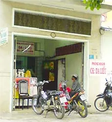 Phòng mạch: không đảm bảo, nhà thuốc: giá trên trời!