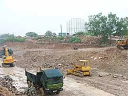 Bài 1: Hai ngọn núi, một công trình… “tai tiếng”