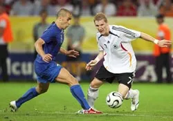 Cannavaro còn hơn cả Gentile ngày xưa ảnh 1