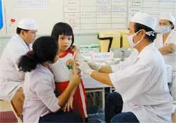 Do nhiễm độc tố tụ cầu vàng