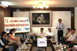 Lễ bốc thăm trao thưởng cuộc thi dự đoán World Cup 2006 ảnh 1