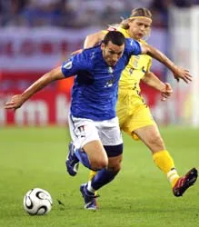 Real săn đuổi bộ ba Juventus ảnh 1