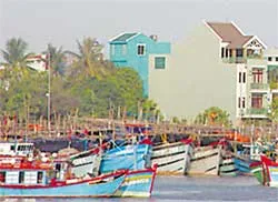 Nỗi lo từ những con tàu