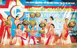 Hơn 300 tiết mục ca ngợi truyền thống, ngành nghề