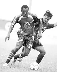 Trật tự khó đảo lộn ở 5 lượt còn lại ảnh 1