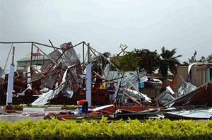 Scores Dead, Hundreds Missing in Wake of Typhoon Durian ảnh 2