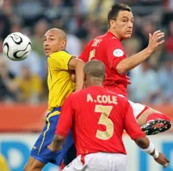 Các ngôi sao Chelsea ca ngợi Ashley Cole ảnh 1