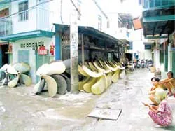 Chiếm hẻm kinh doanh, gây ồn trong khu dân cư