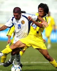 “Nội” lấn “ngoại” ảnh 1