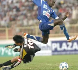 CHUNG KẾT NGƯỢC – XUÔI ảnh 2