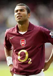 MOURINHO TRÁNH PHẠM LUẬT ảnh 1