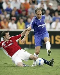 Thua một bàn, mất một người ảnh 1