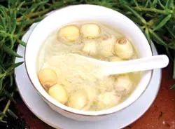 Chè yến hấp đường phèn