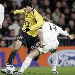 Real: Chiếc cầu nối yếu ớt ảnh 1