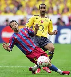 “Ashley Cole quá đắt !” ảnh 1