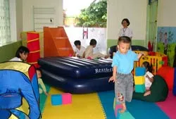 Rèn tâm-vận động cho trẻ chậm phát triển giác quan