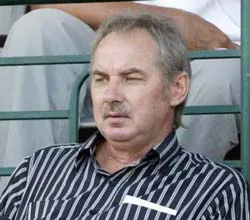 Ông Riedl xem chân Như Thành ảnh 1