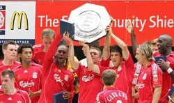 Cú... tự ngã đầu tiên ảnh 1