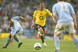 Lễ hội trên sân Emirates ảnh 1